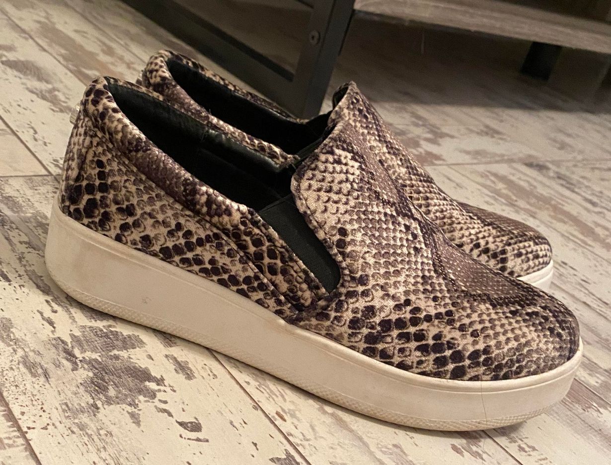 snakeskin steve madden slip ons