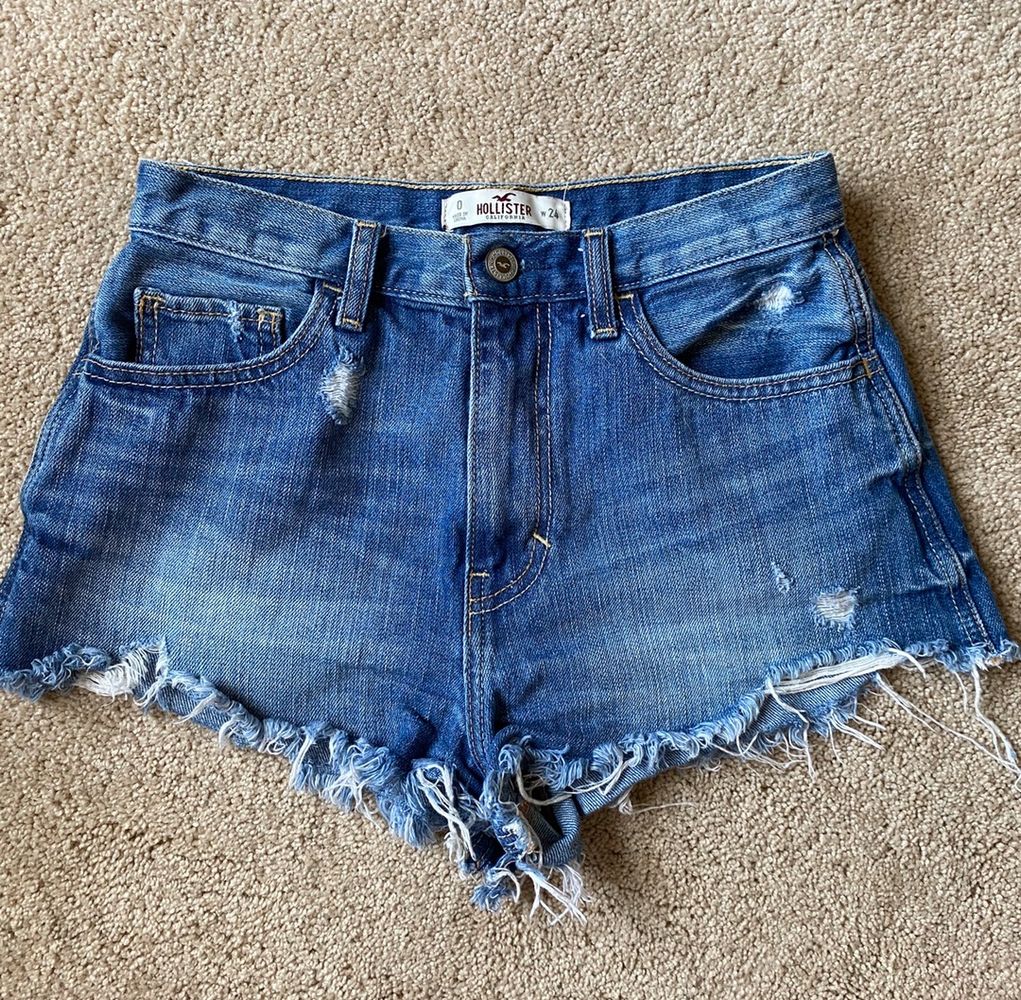 hollister high waisted jean shorts