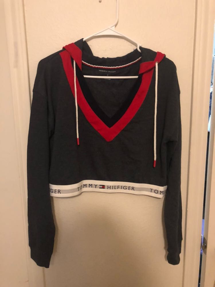 tommy hilfiger crop top sweatshirt