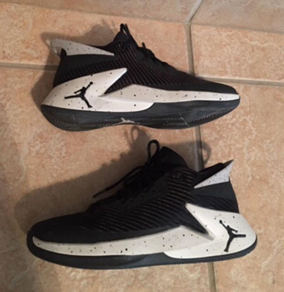 jordan fly lockdown boys