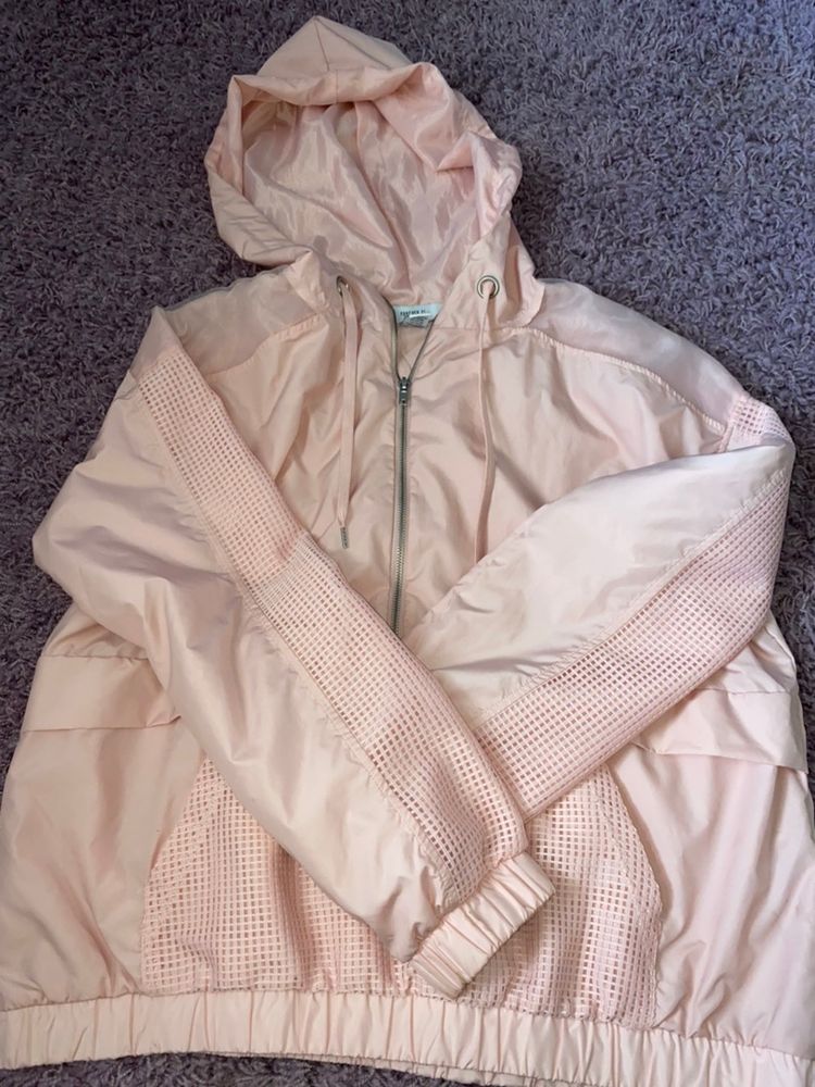 f21 windbreaker