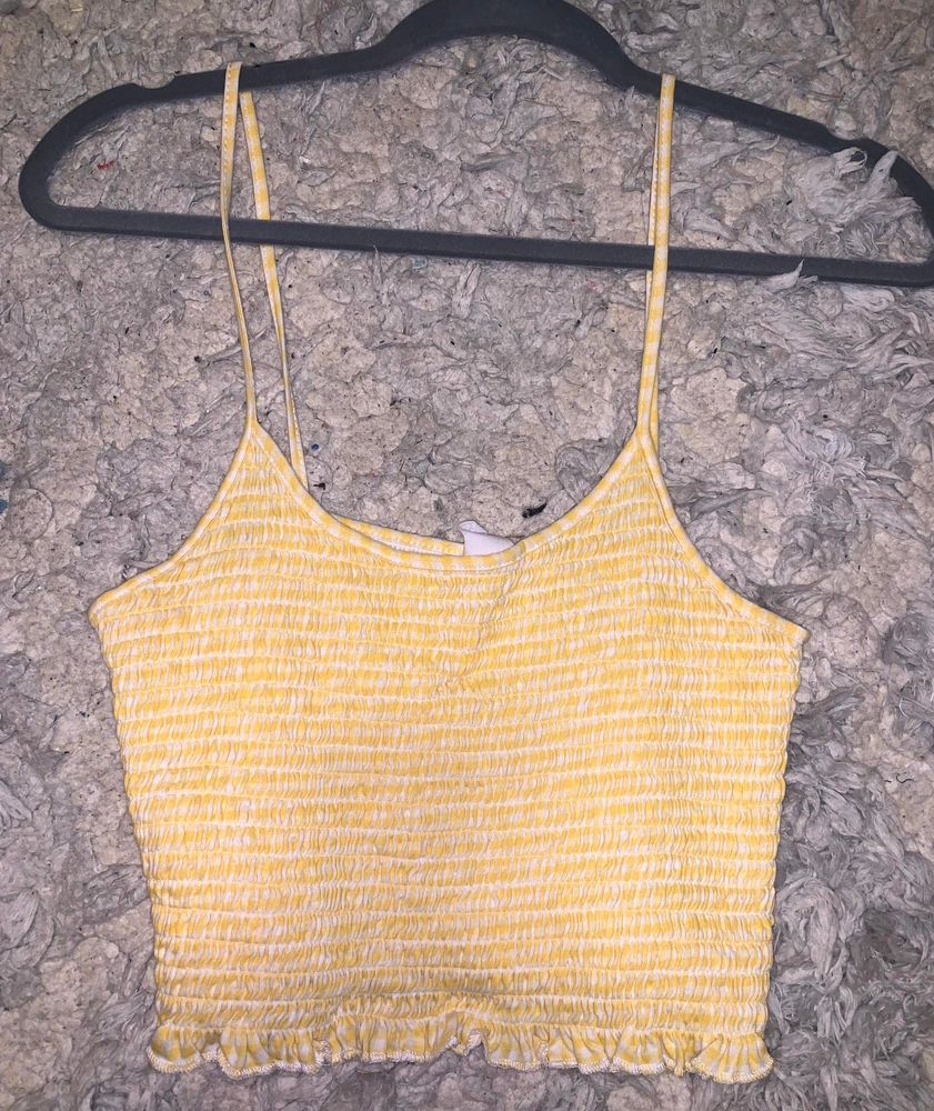 pastel yellow crop top