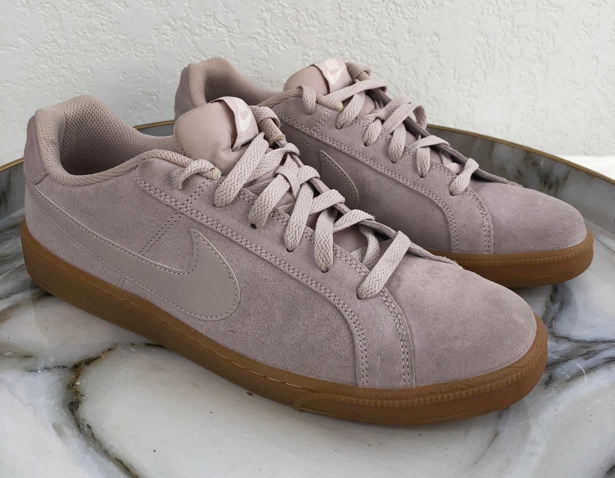 nike wmns court royale suede
