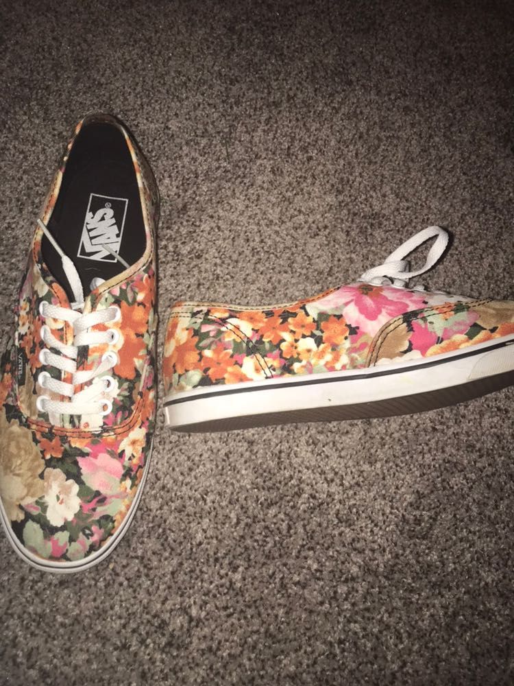 floral tennis shoes