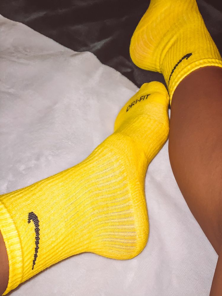 yellow socks nike