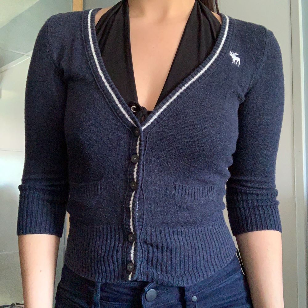 abercrombie cropped cardigan