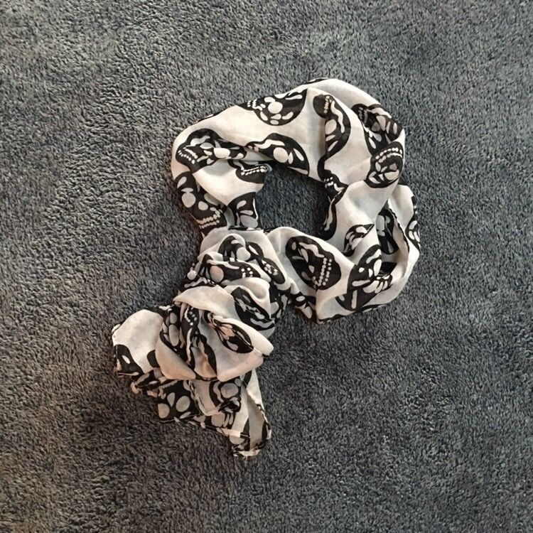 black and white skull scarf