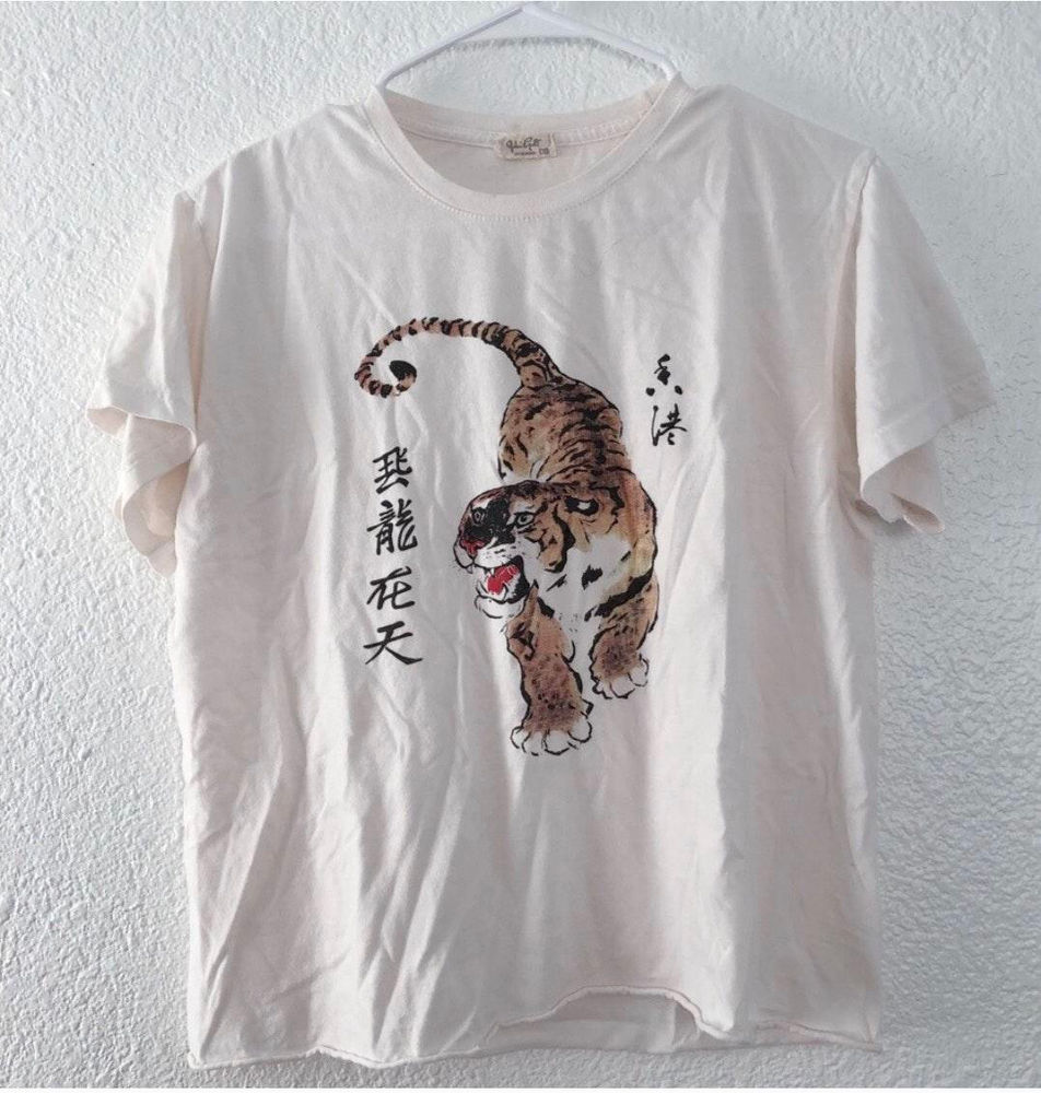 brandy melville tiger shirt