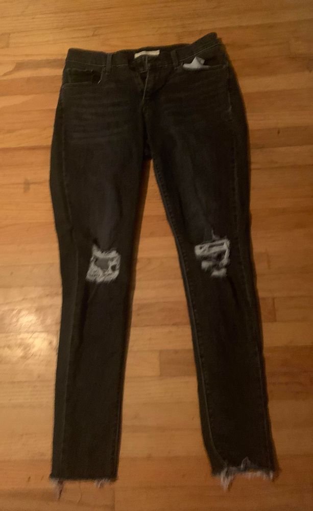 levis black ripped jeans