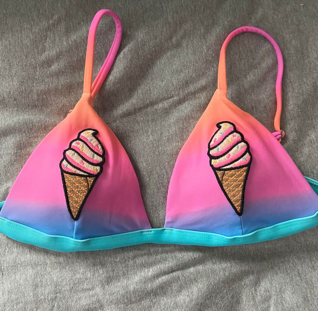 hollister ice cream bikini