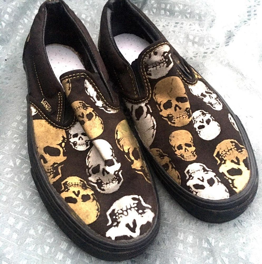 vans skull slip ons