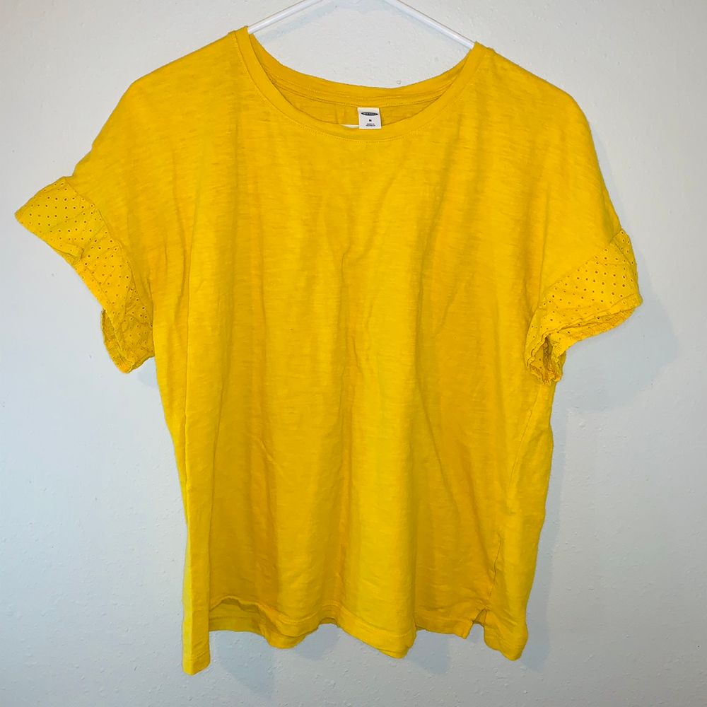 old navy yellow top