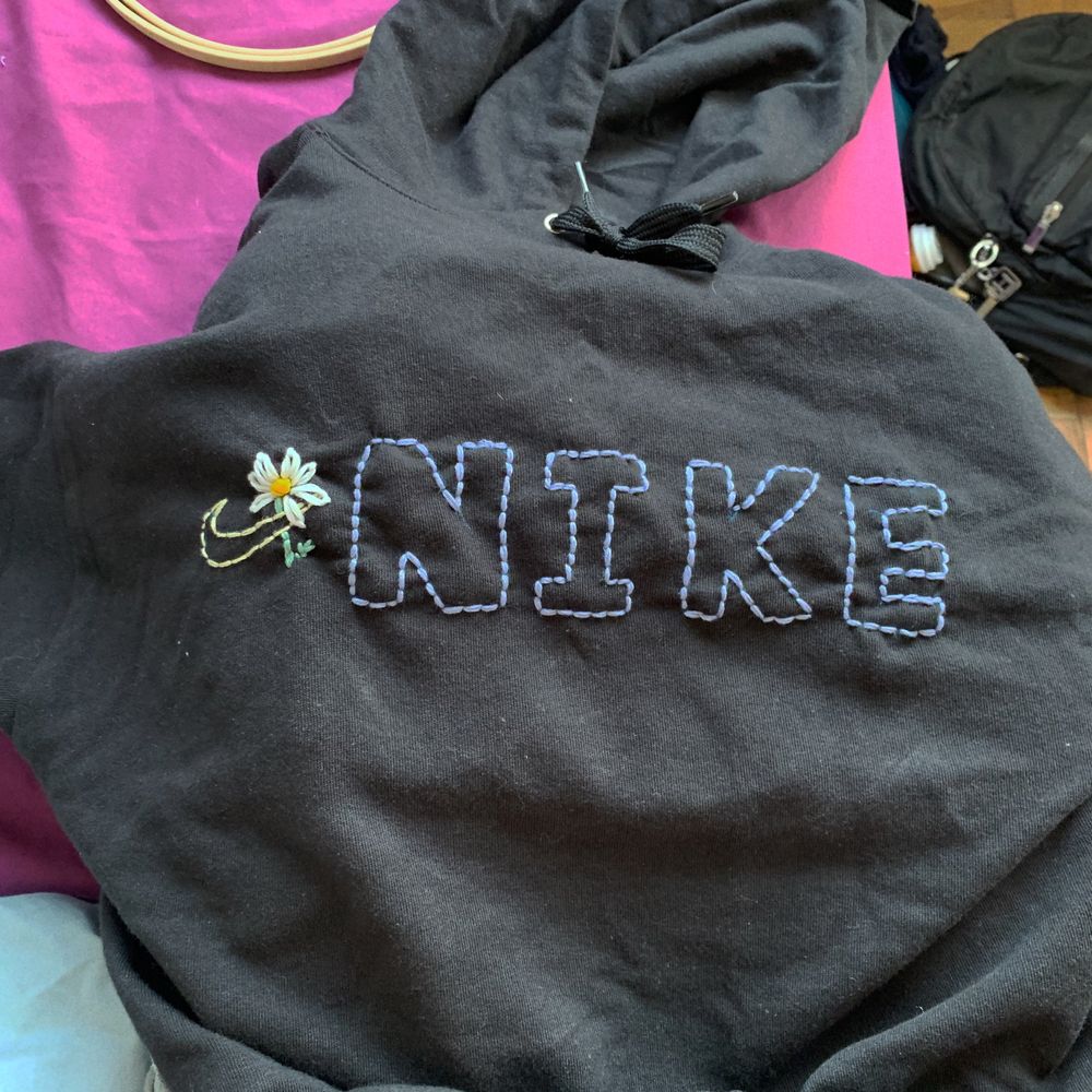 nike daisy sweatshirt