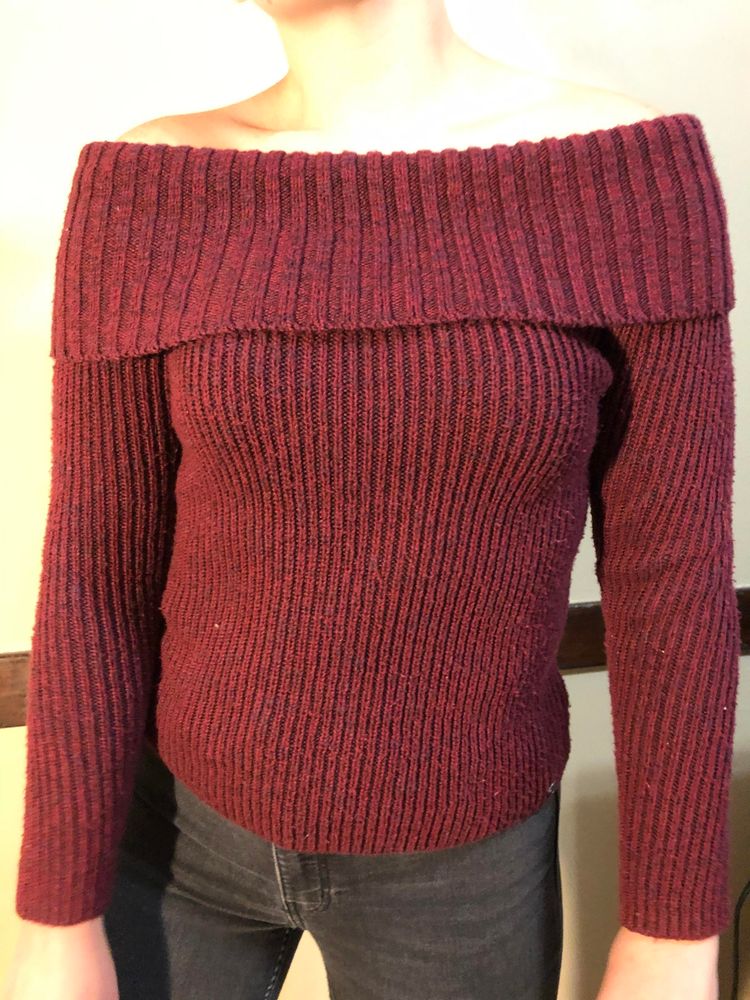 hollister off the shoulder sweater