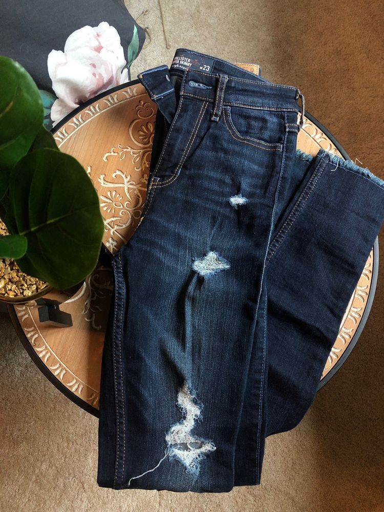 distressed hollister jeans