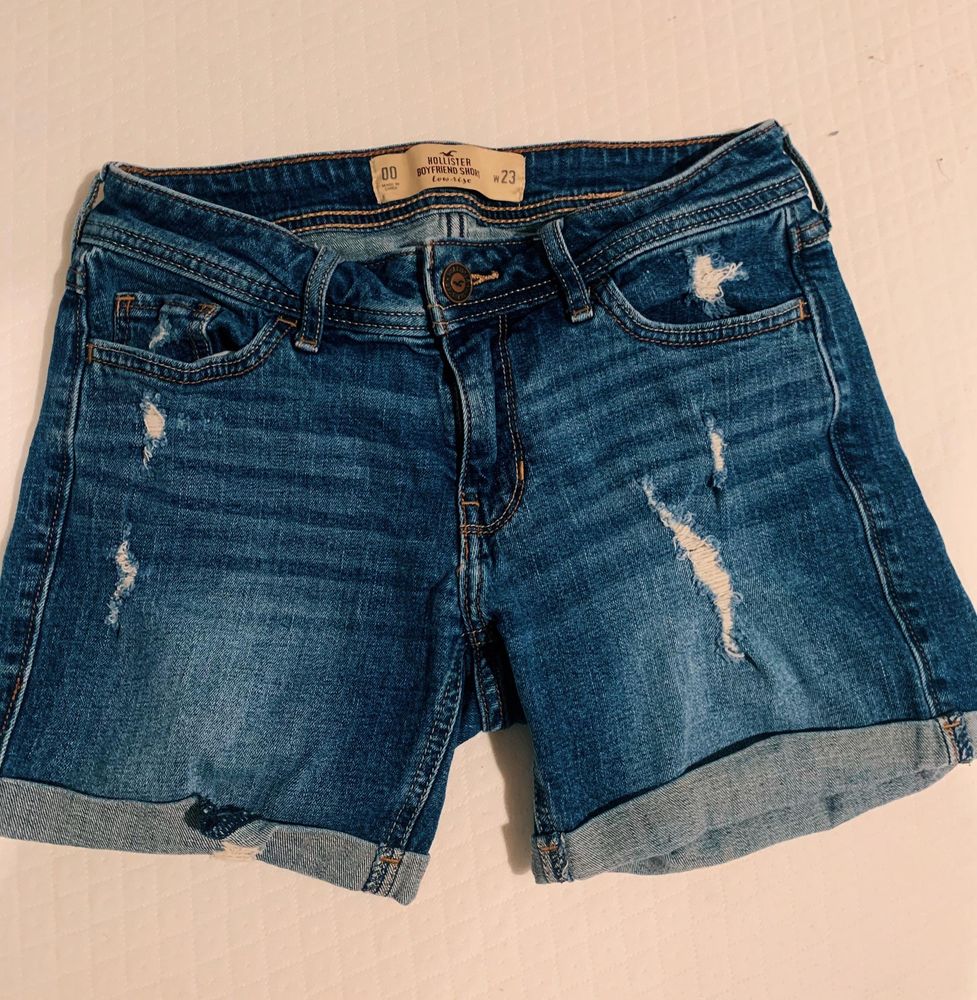 hollister low rise boyfriend shorts