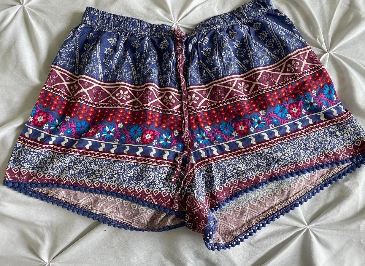 flowy shorts hollister