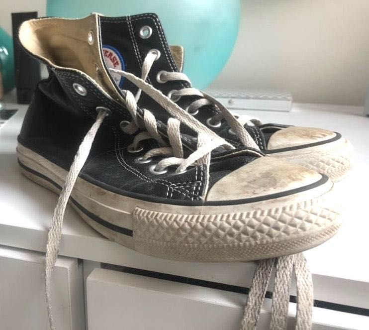 used black high top converse