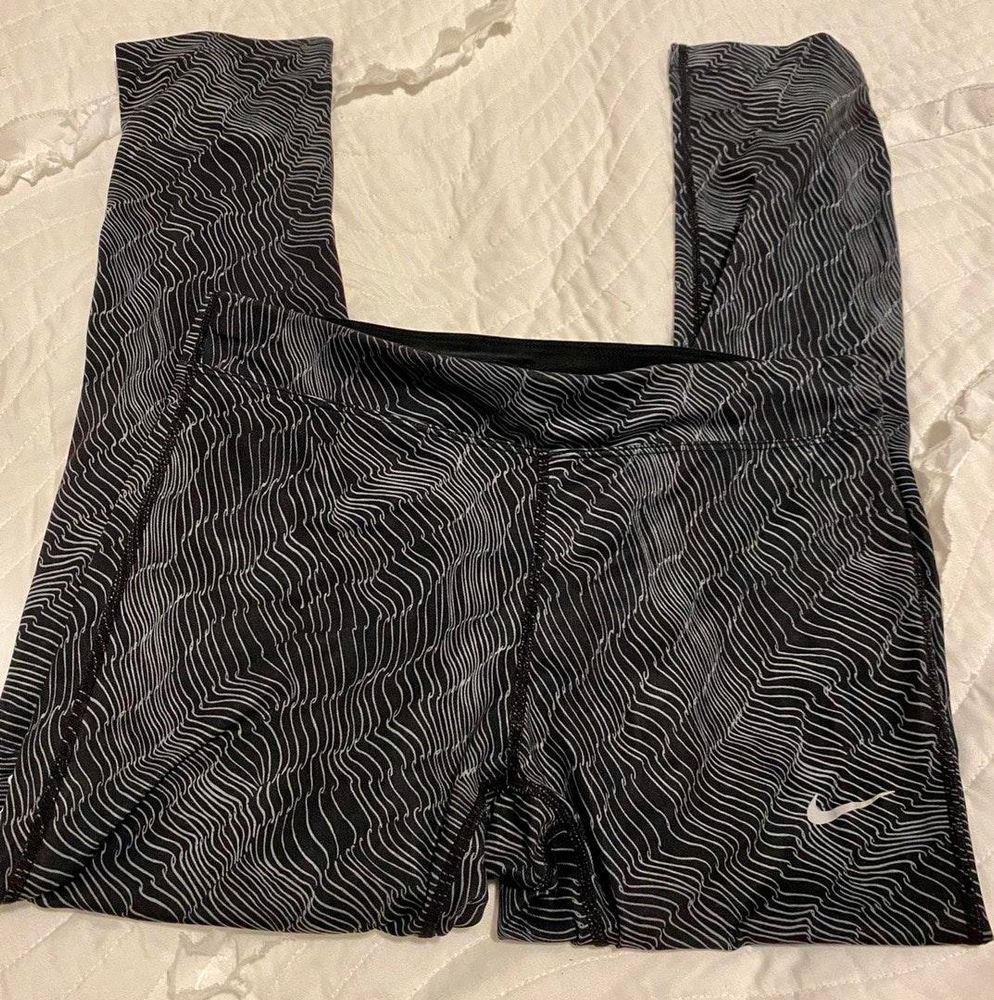 nike dri fit cropped leggings