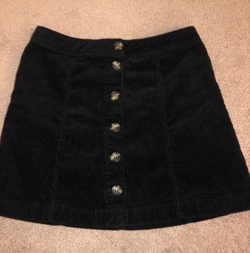 hm black skirt