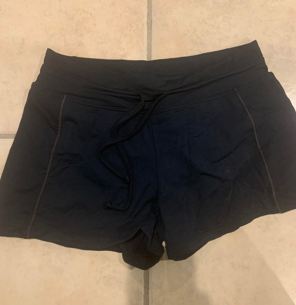 athleta yoga shorts