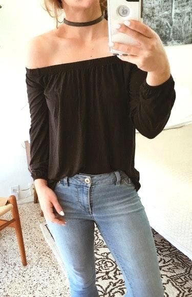 hollister off the shoulder shirt