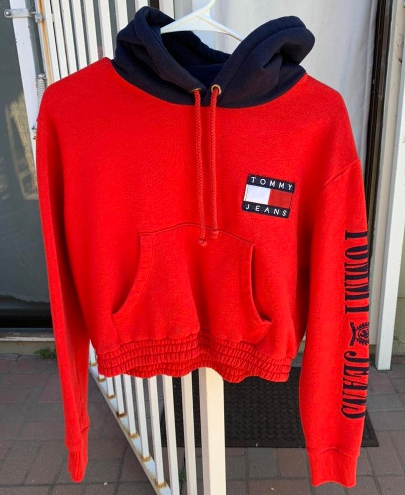 tommy hilfiger red cropped hoodie