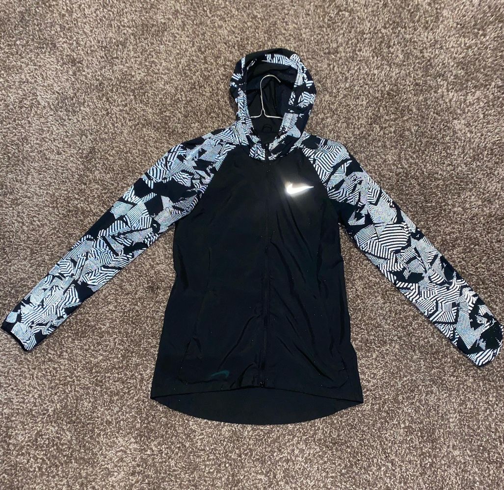 nike reflective windbreaker