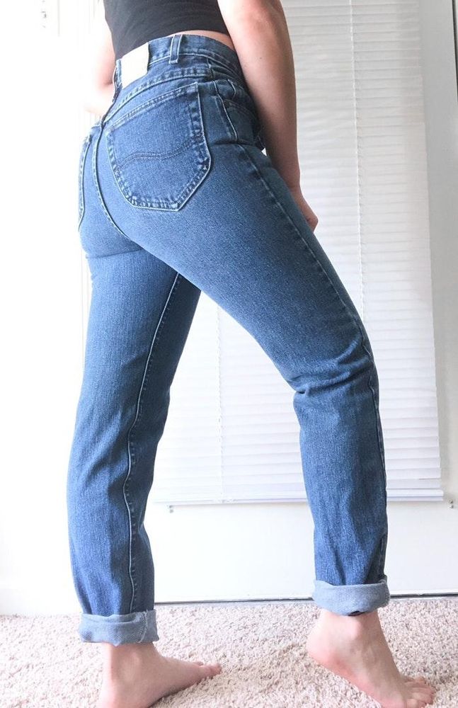 tapered leg mom jeans