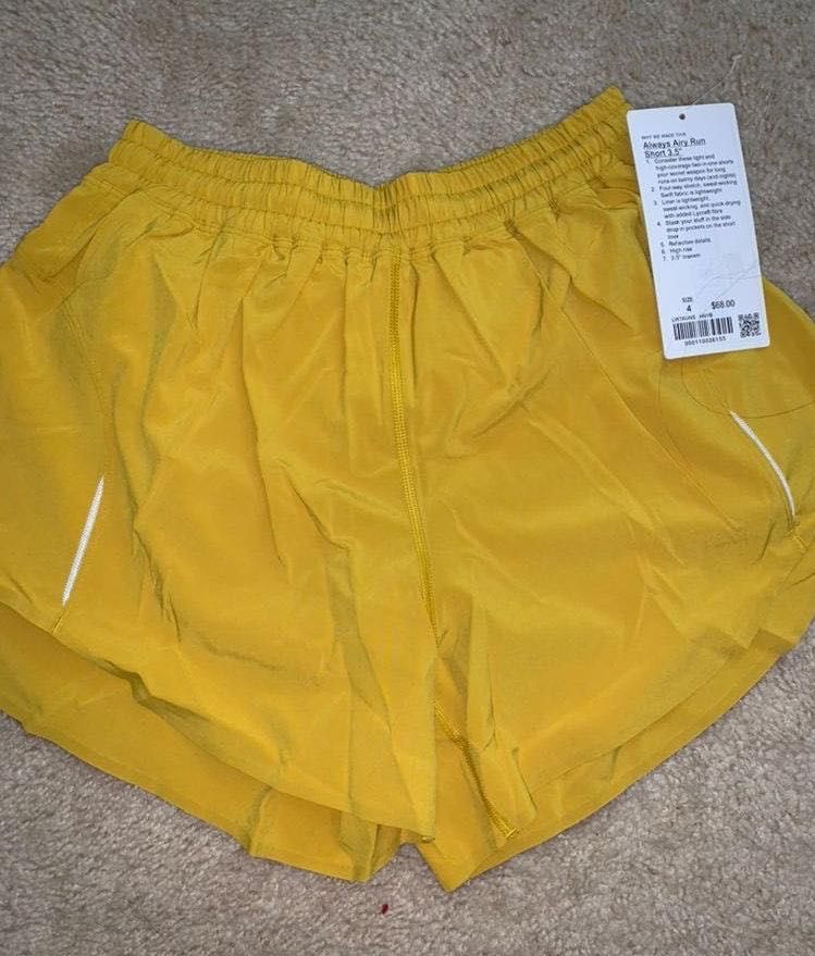 lululemon shorts with built in spandex