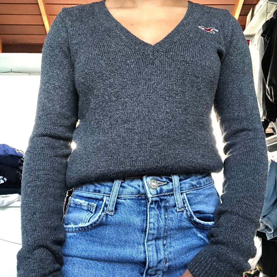 v neck sweater hollister