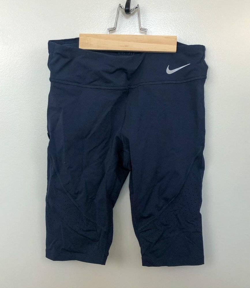 nike capri shorts