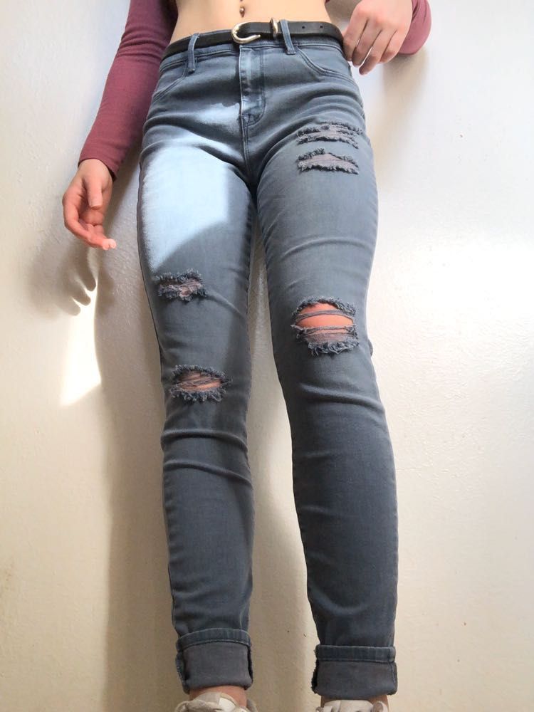 grey ripped jeggings
