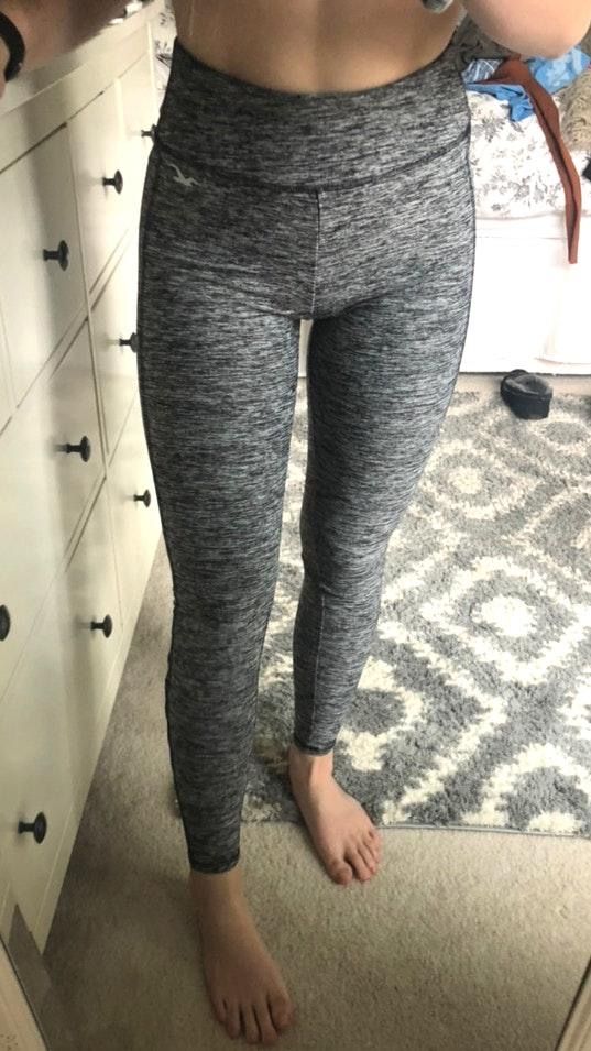 grey hollister leggings