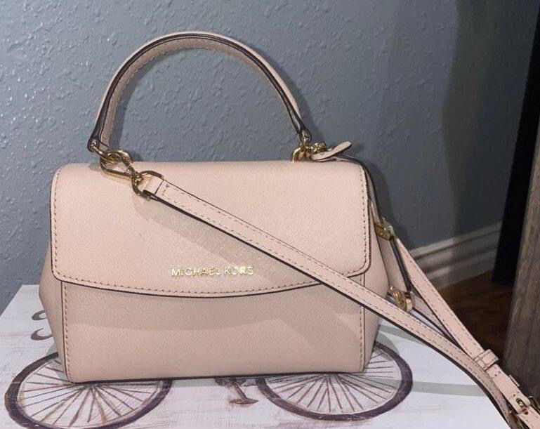 michael kors light pink crossbody purse