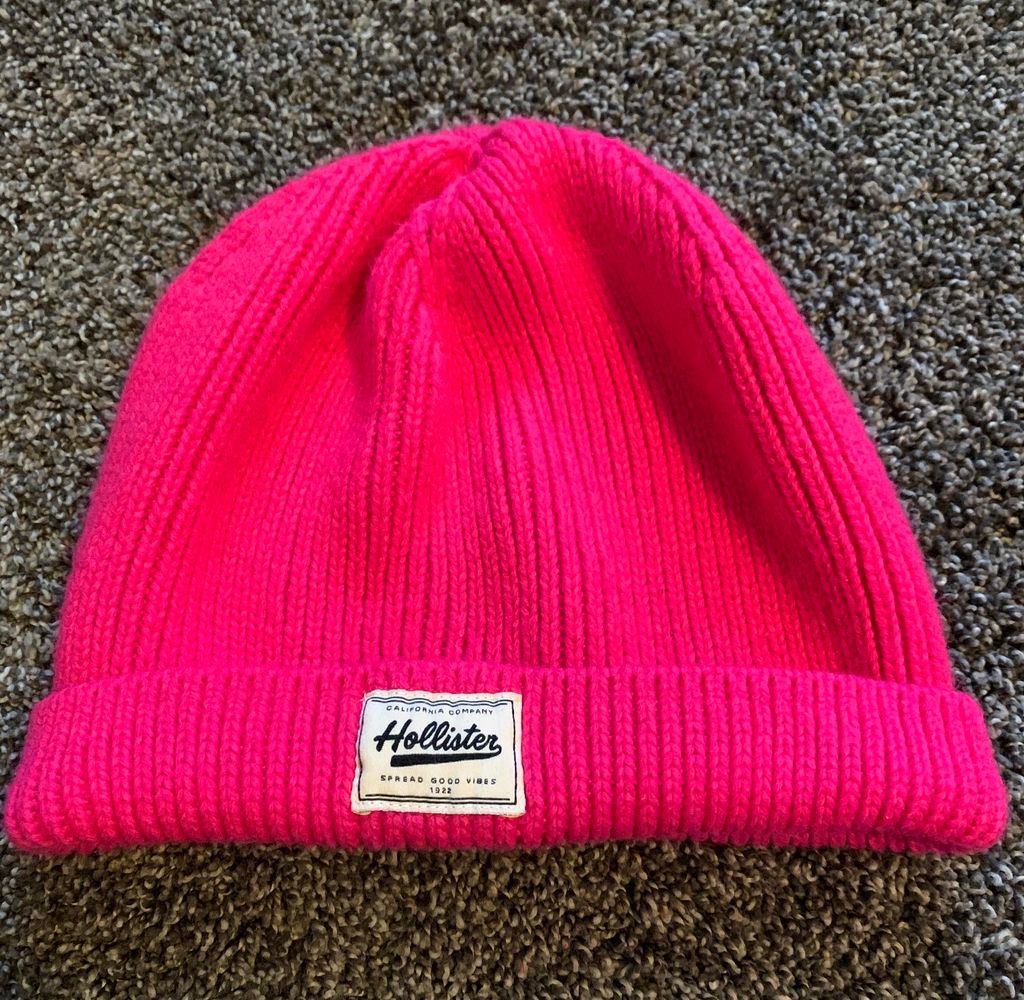 hollister beanie