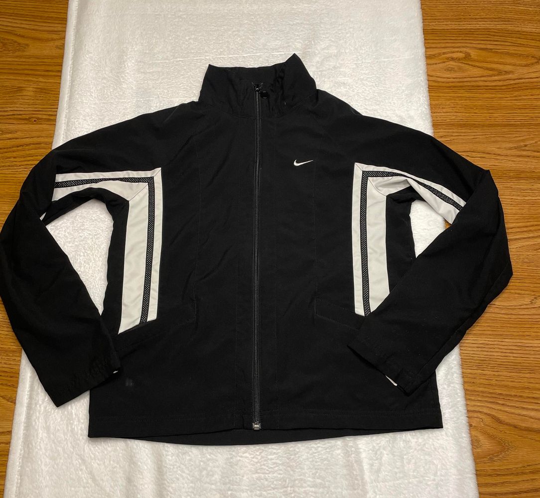 nike soft jacket