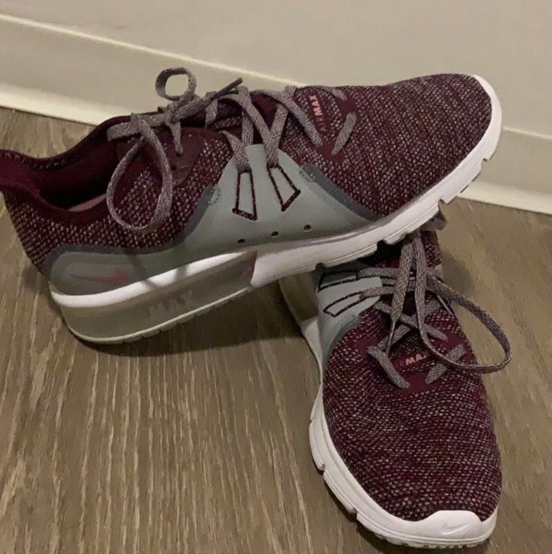 deep purple nike shoes