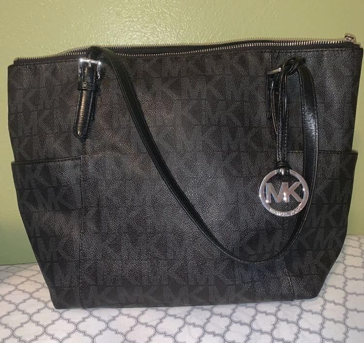 mk logo purse