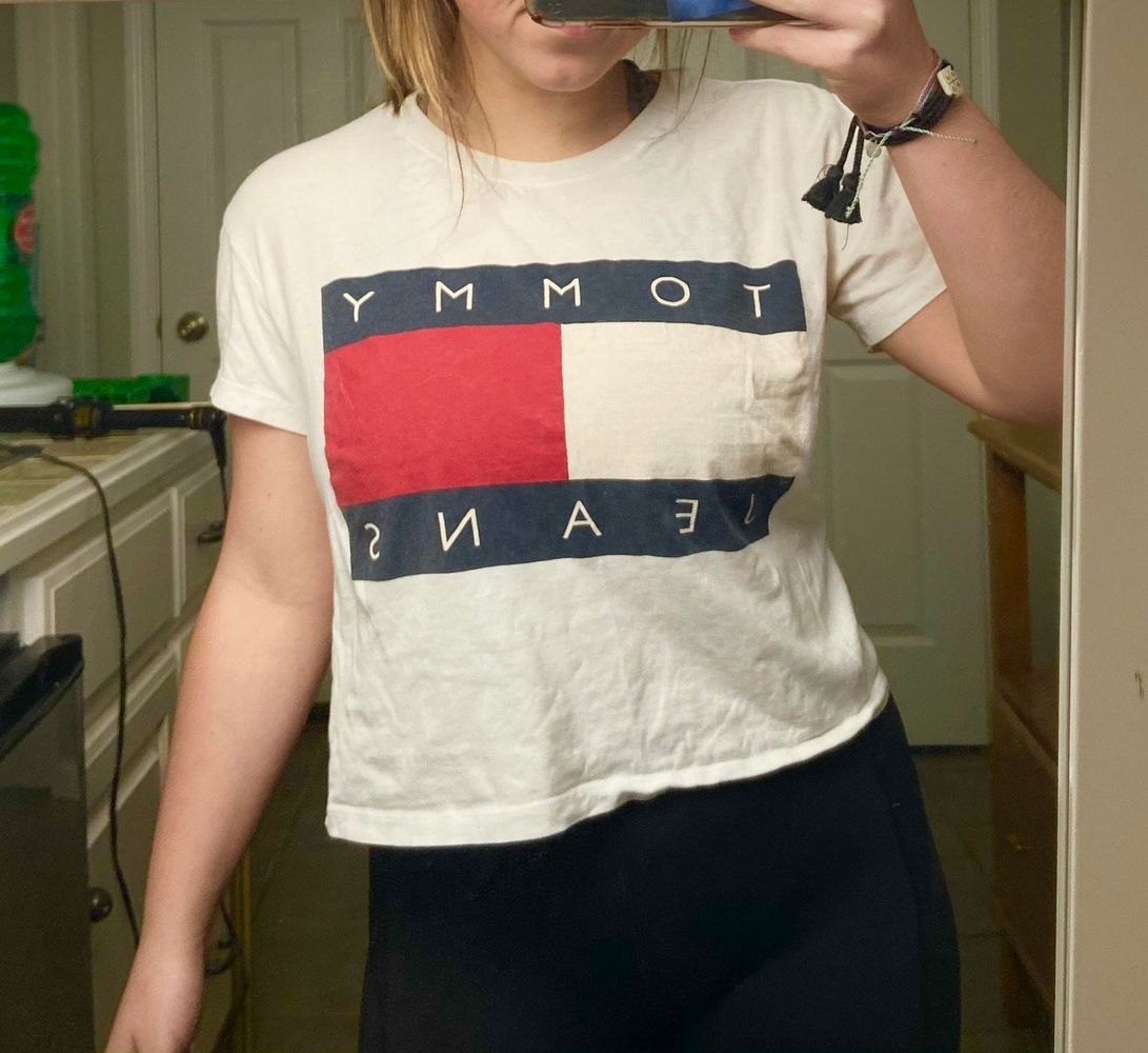 tommy hilfiger crop t shirt