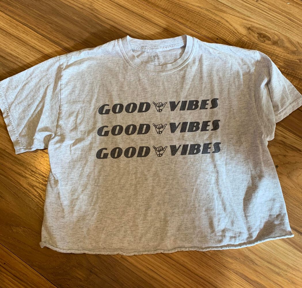 Brandy Melville Good Vibes Cropped Tee Curtsy