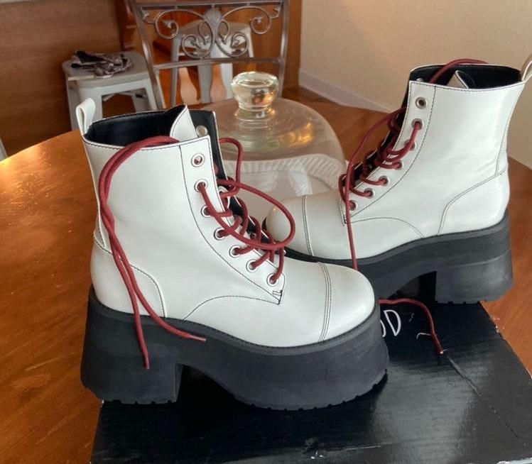 white platform boots dolls kill