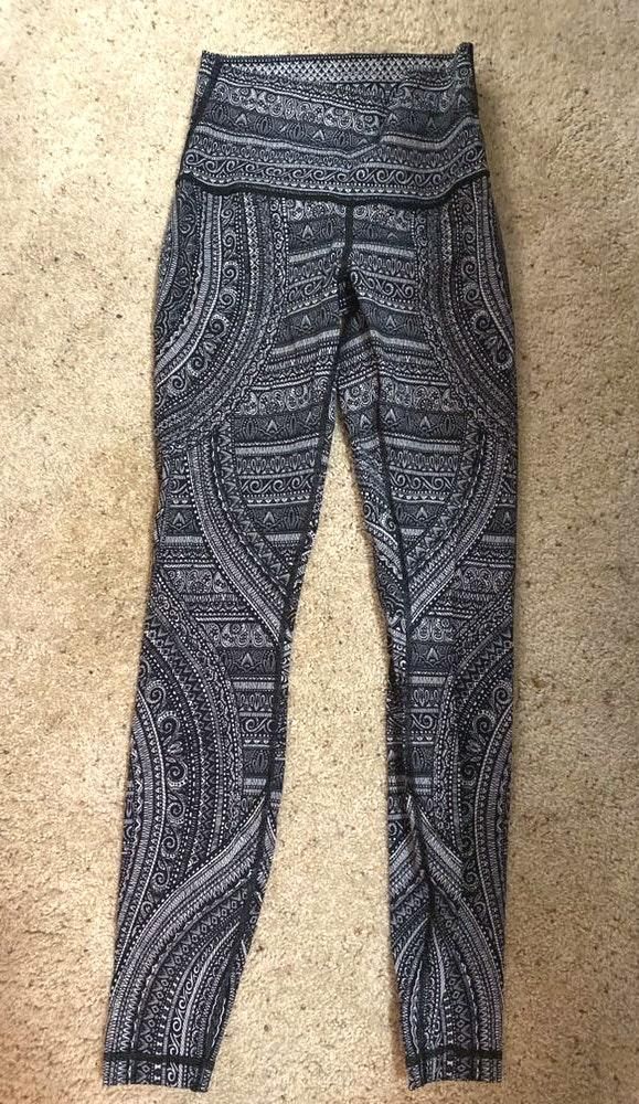 lululemon black and white pattern leggings