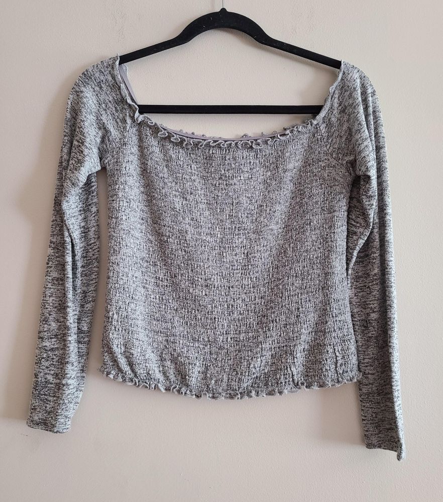 hollister off the shoulder sweater