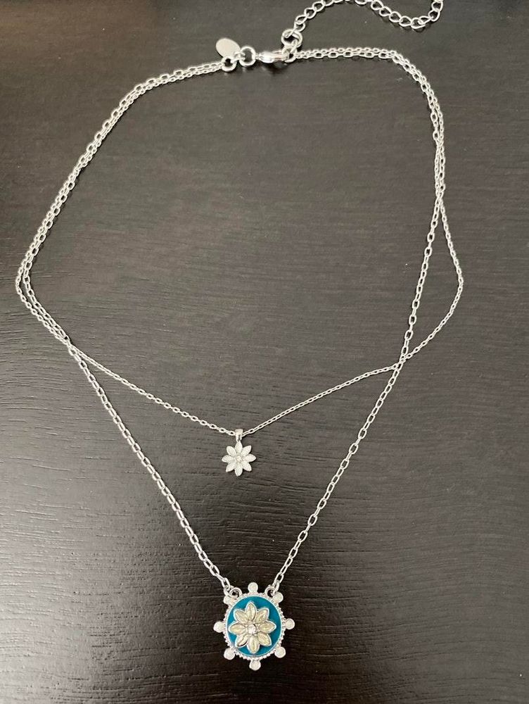 Lia Sophia Double Layered Flower Necklace Curtsy - Lia Sophia Flower Pendant Lia Sophia Double Layered Flower Necklace Curtsy - Lia Sophia Flower Pendant