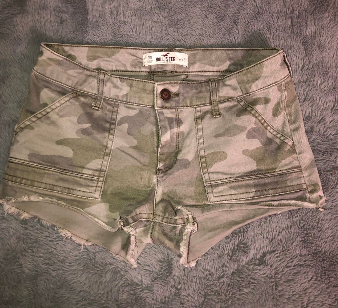 hollister camo shorts