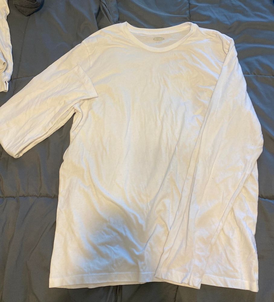 old navy plain white tee