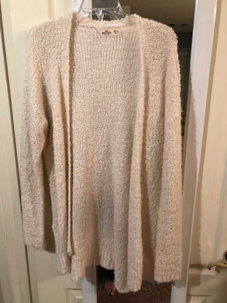 hollister fuzzy cardigan