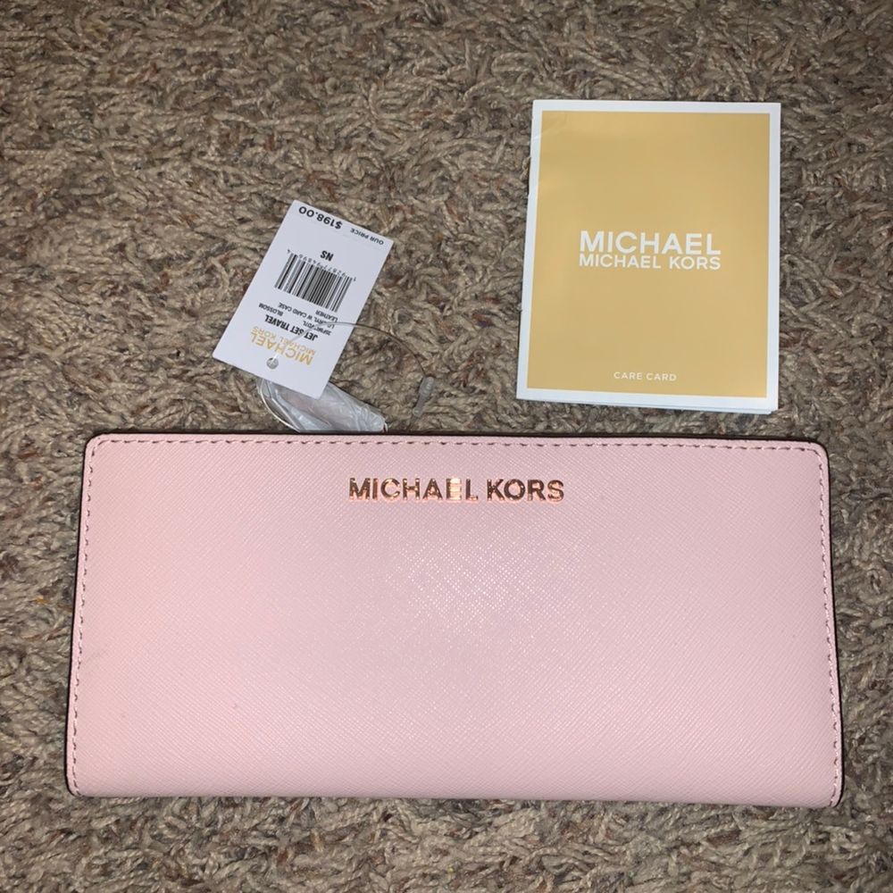 michael kors jet set carryall wallet