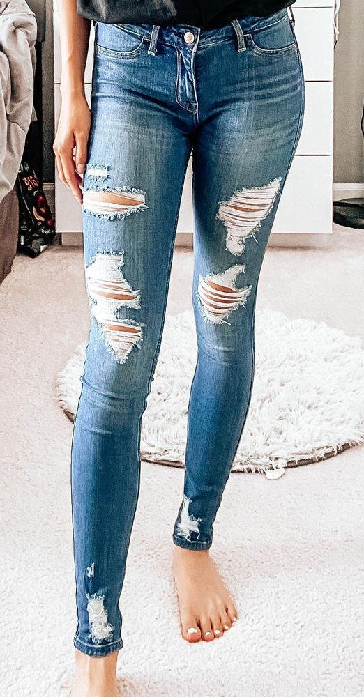 hollister blue ripped jeans